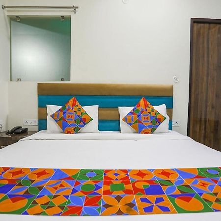 Fabhotel Sm Palace Chinhat Dış mekan fotoğraf
