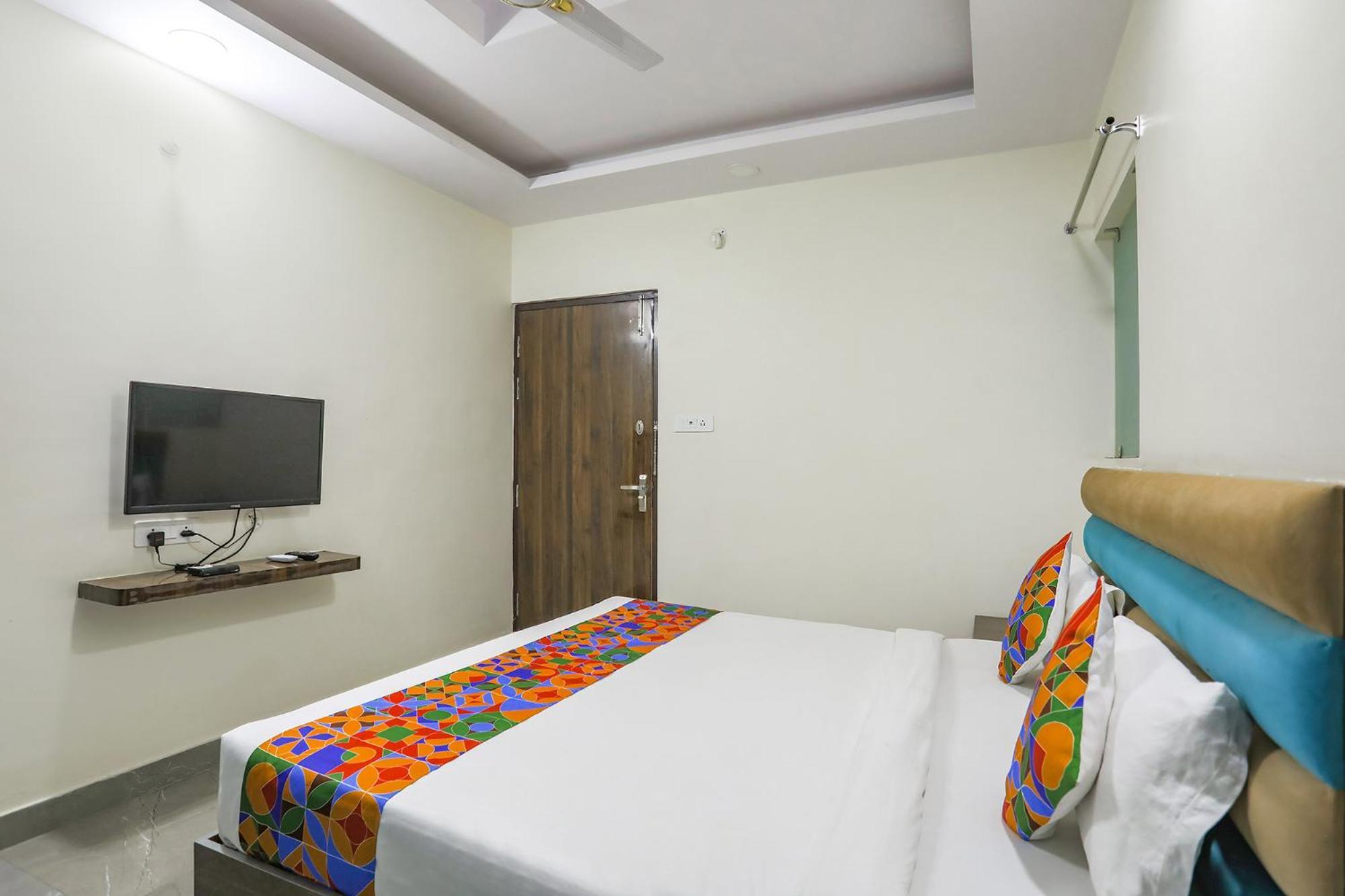 Fabhotel Sm Palace Chinhat Dış mekan fotoğraf