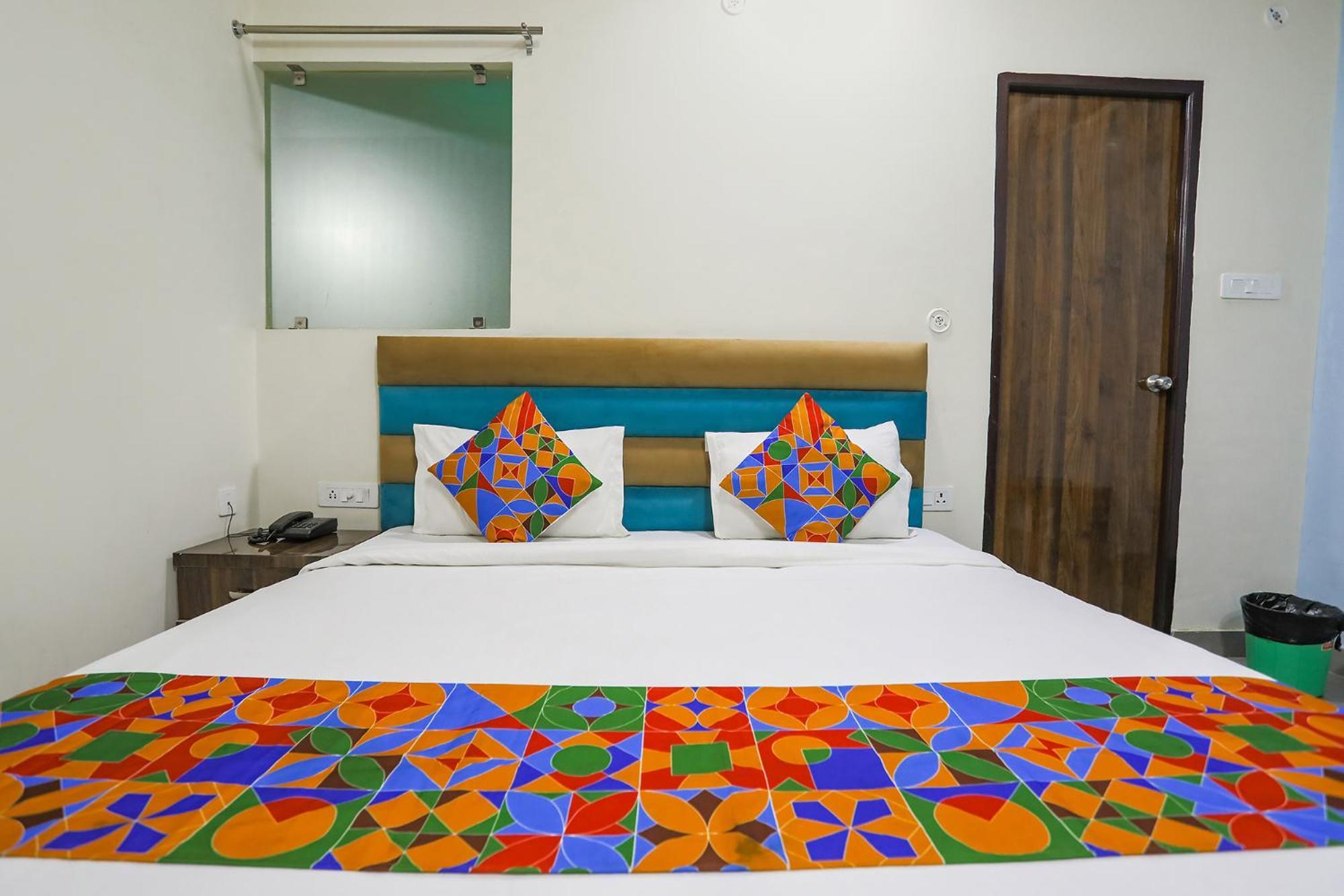 Fabhotel Sm Palace Chinhat Dış mekan fotoğraf
