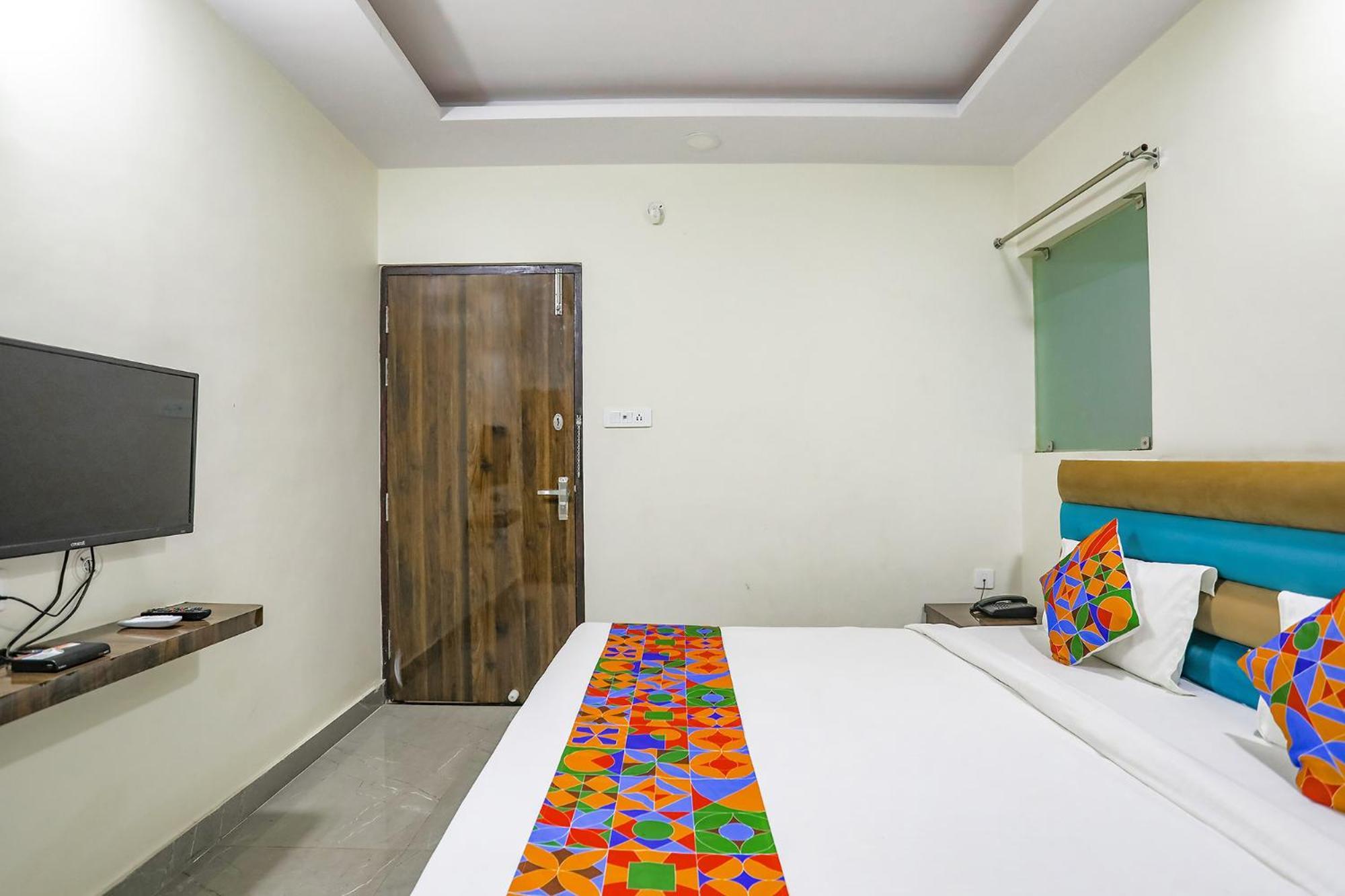Fabhotel Sm Palace Chinhat Dış mekan fotoğraf