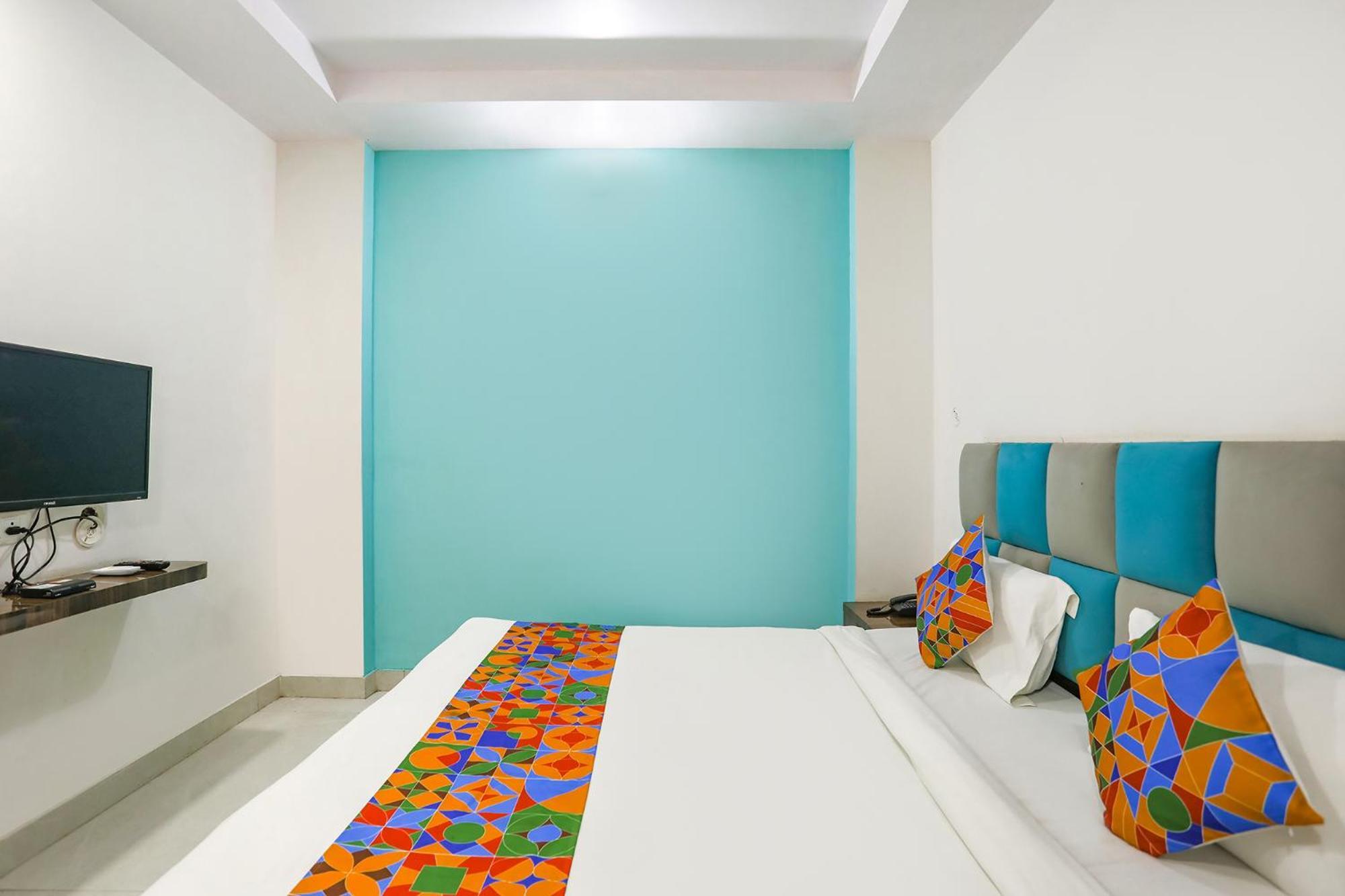 Fabhotel Sm Palace Chinhat Dış mekan fotoğraf