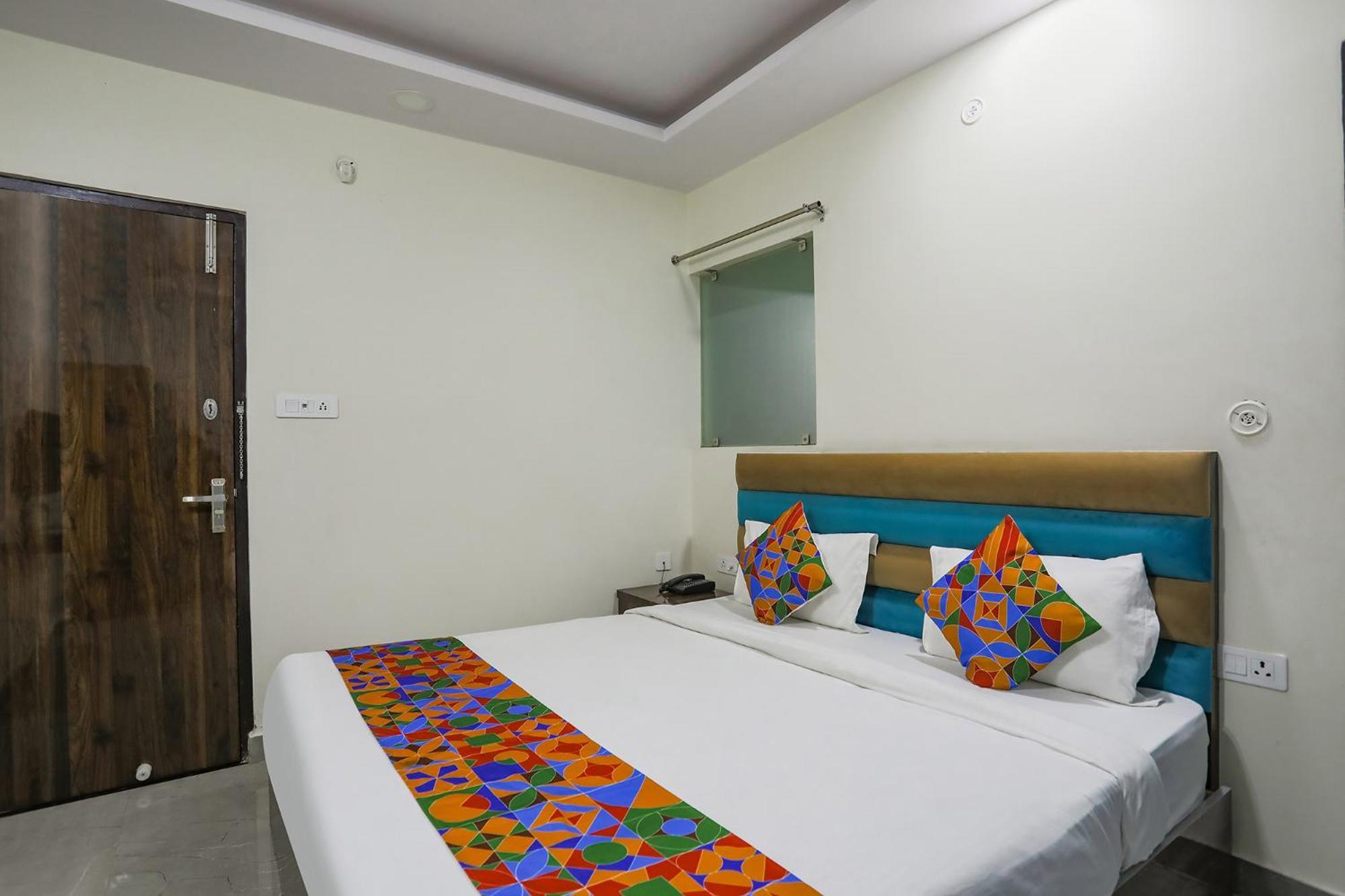 Fabhotel Sm Palace Chinhat Dış mekan fotoğraf