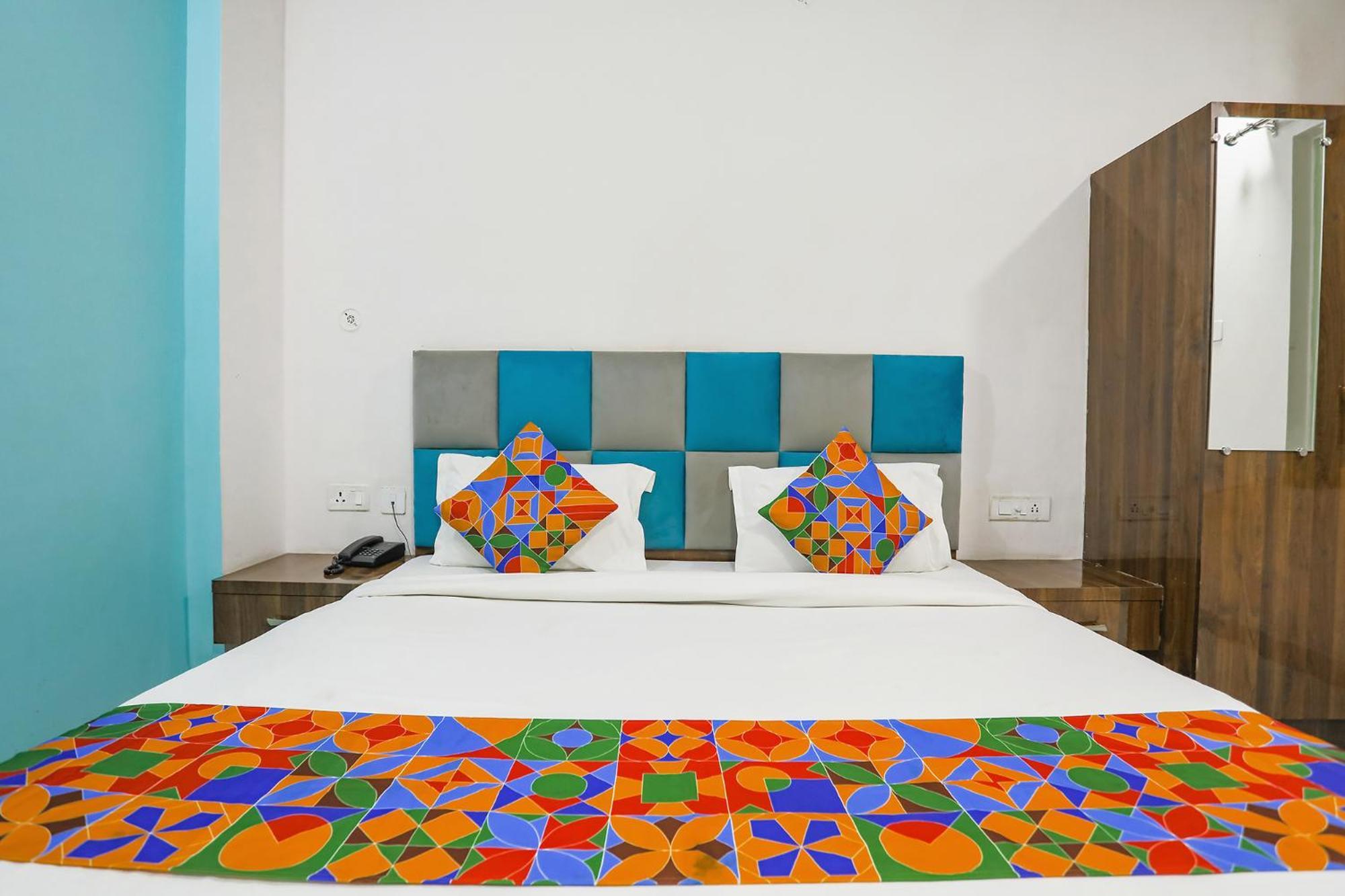 Fabhotel Sm Palace Chinhat Dış mekan fotoğraf